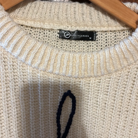 NWOT sweater - Picture 3 of 3